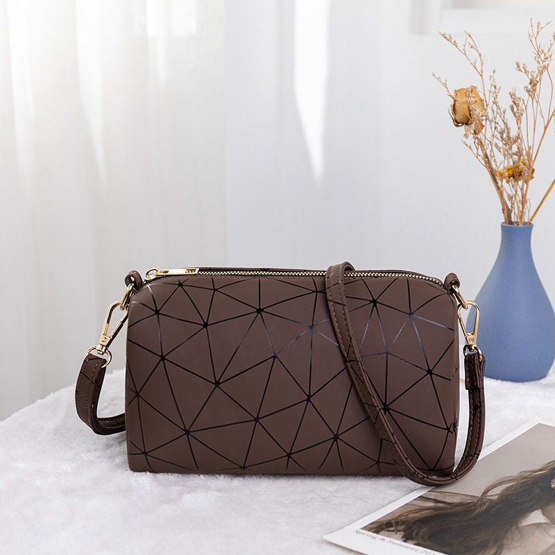 BeCloz Diamond Quilted Baguette Bag