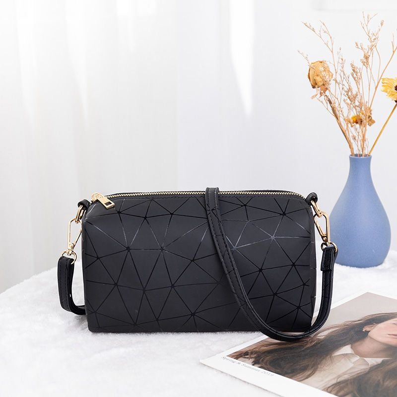 BeCloz Diamond Quilted Baguette Bag