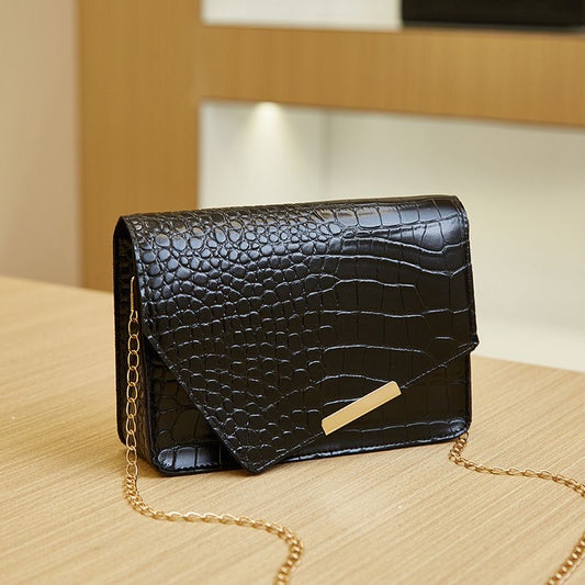 BeCloz Structured Envelope Crossbody Bag