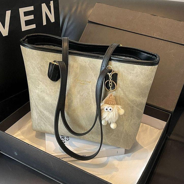 Large Capacity Lightweight Shoulder Bag with Polyester Lining